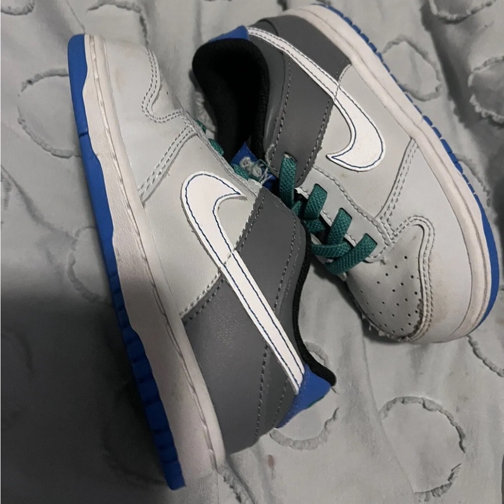 Toddler size 8c Nike dunk blue, grey and green (used)